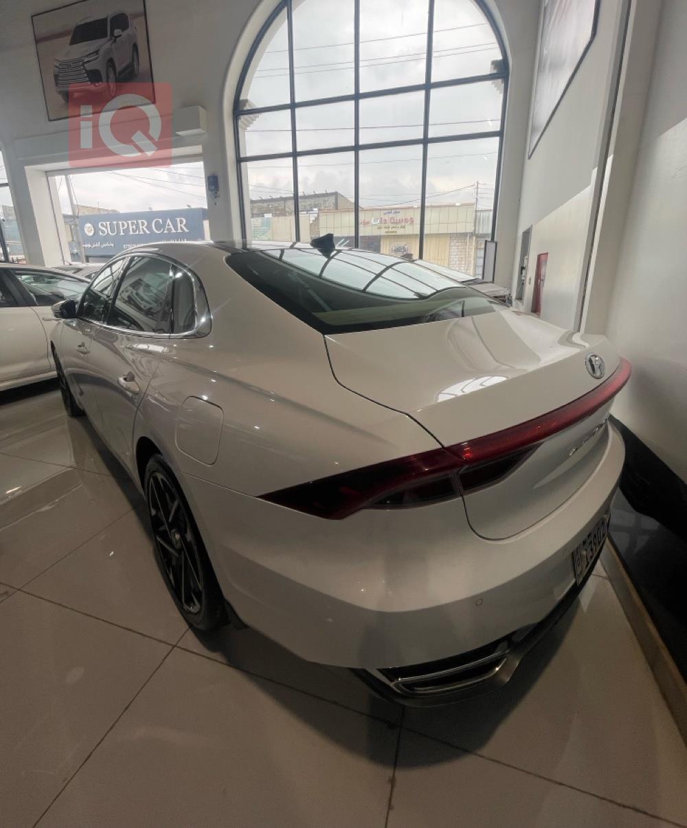 هيونداي أزيرا